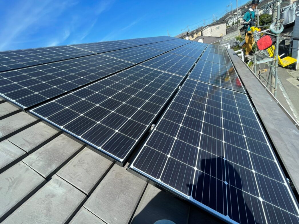 兵庫県長州産業太陽光発電システムCS-260B61S施工後の写真