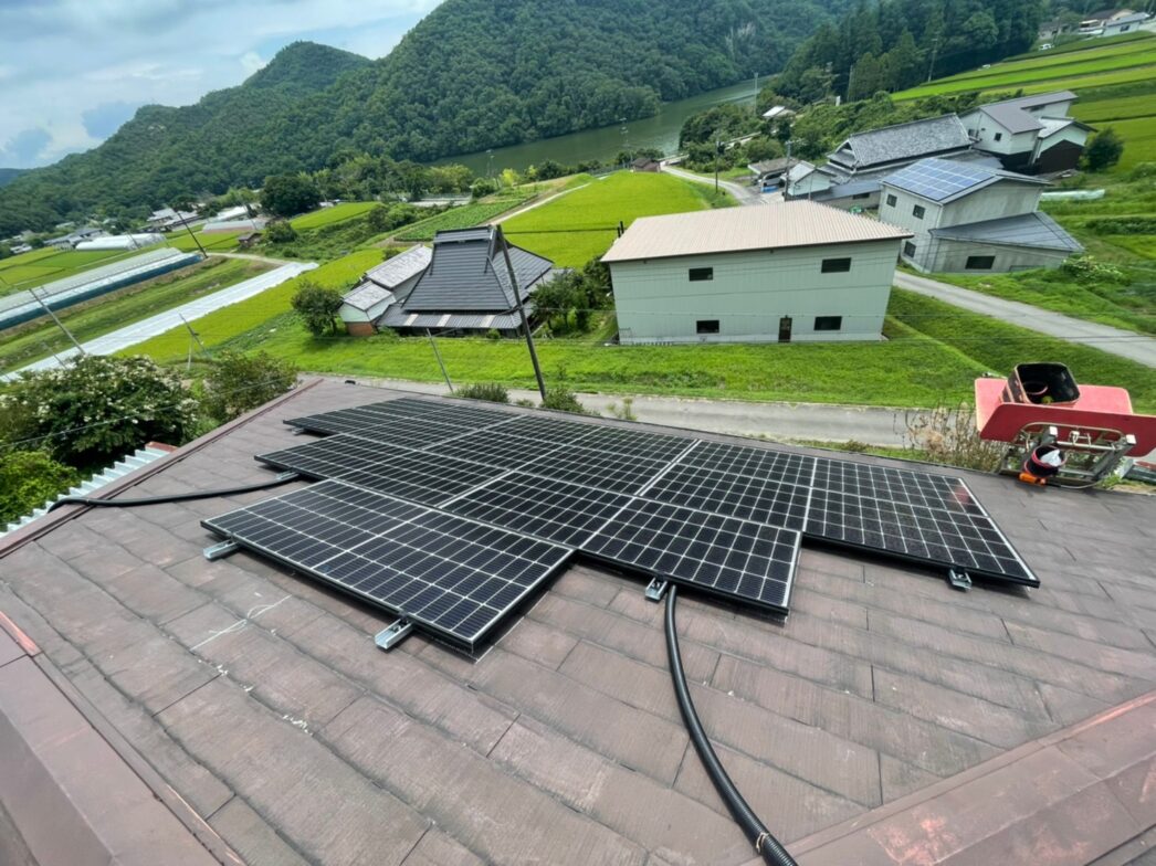 岐阜県Canadian Solar太陽光発電システムCS3L-375MS施工後の写真