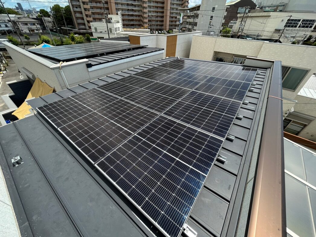 岐阜県Canadian Solar太陽光パネルCS6R-410MS×3枚Canadian Solar太陽光パネルCS6RA-315MSB×9枚施工後の写真