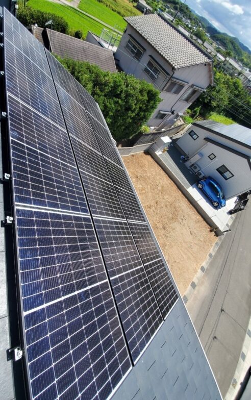 三重県長州産業太陽光発電システムCS-340B81×12枚施工後の写真